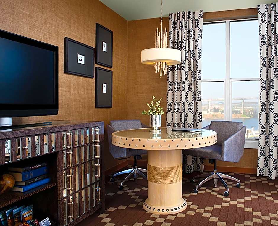 Kimpton Riverplace Hotel By IHG