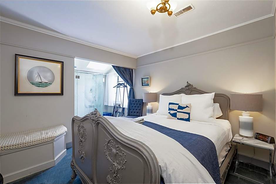 Nantucket Whale Inn, Half Moon Bay