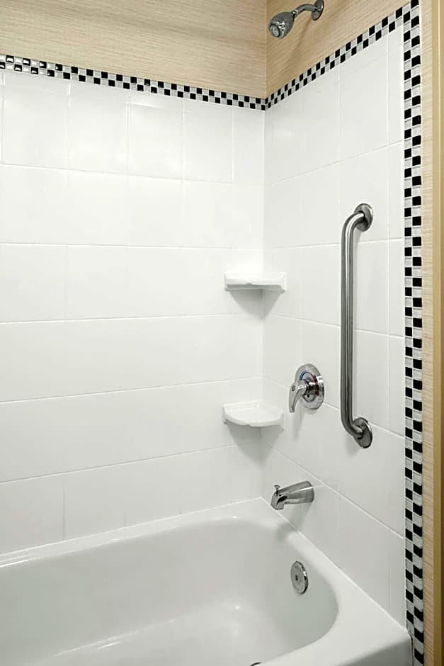 Fairfield Inn & Suites by Marriott Bedford