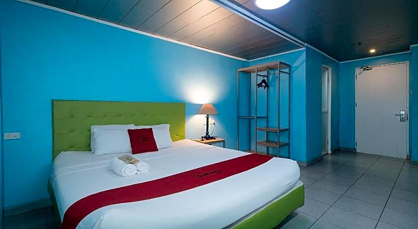 RedDoorz Plus near UV Mandaue Cebu