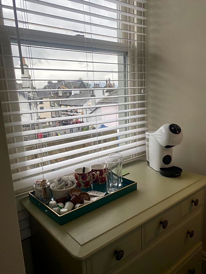 The Hive at Poppi-Red