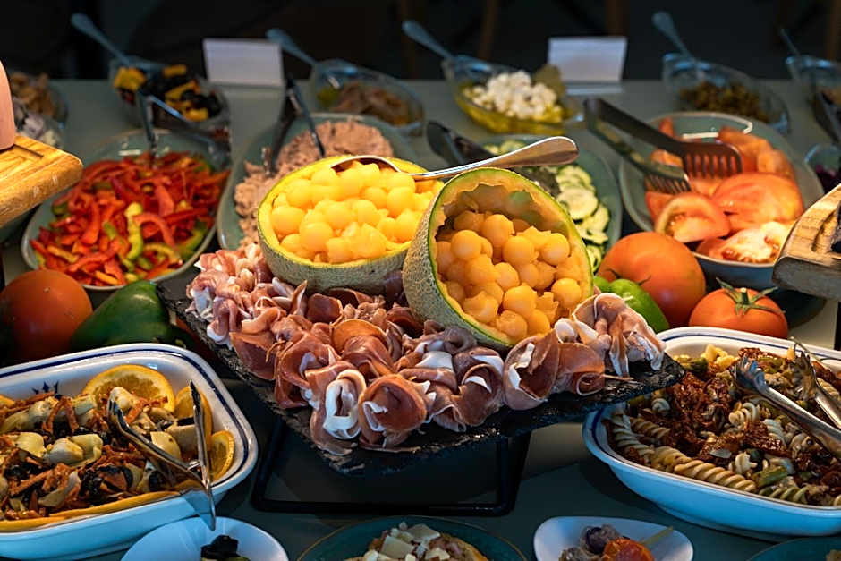 Pestana Delfim Beach & Golf Hotel