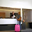 Pelican London Hotel And Residence