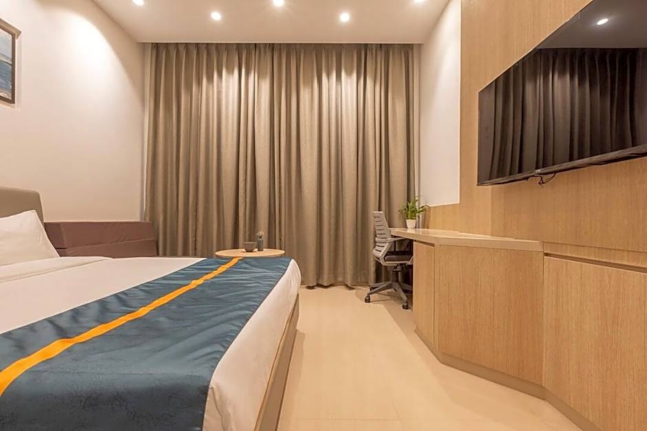 Hotel Shreeji Vatika, Airport Road