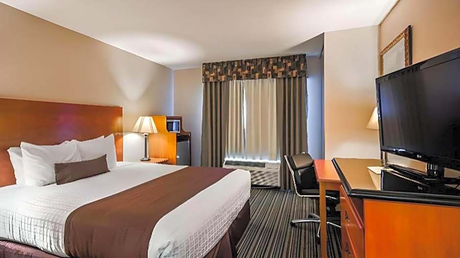 Best Western Plus Twin View Inn & Suites