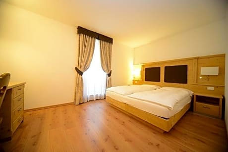 Two-Bedroom Suite with Balcony - Annex