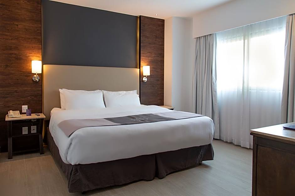 HS HOTSSON Smart León Centro Max