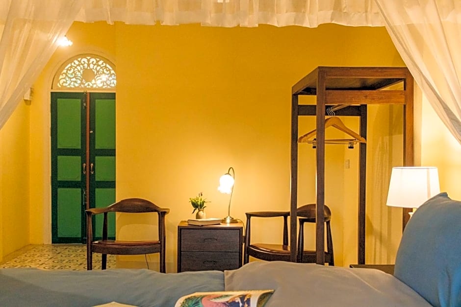 Bhirom at Baan Thongjaya