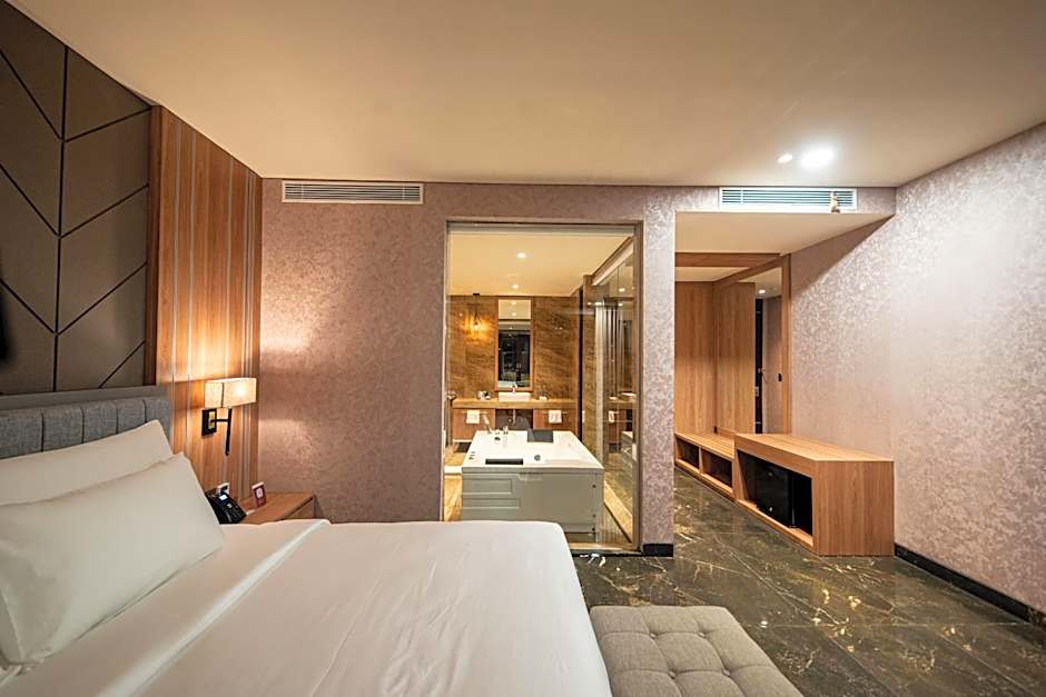 Taman Prakerti Bhuana Hotel
