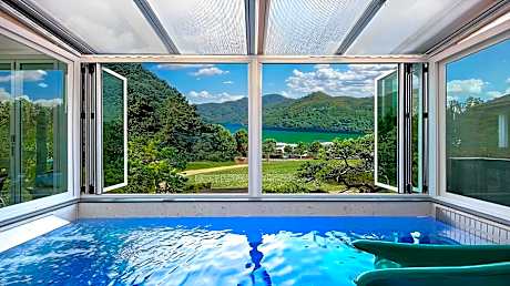 ello-el kids Pool Villa Pension