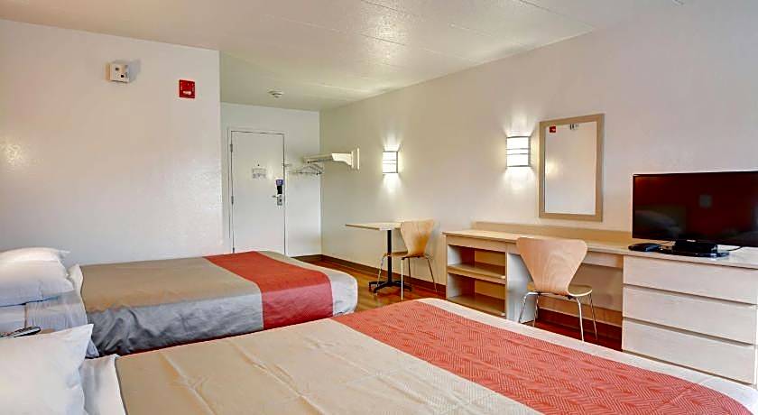 Motel 6-Seekonk, MA - Providence East