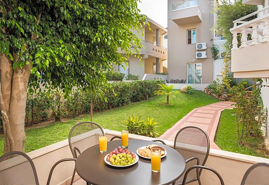 Elotis Suites