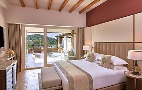 Deluxe Family Connecting Room