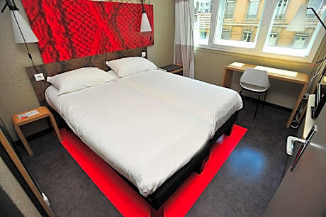 Standard Room with twin beds
