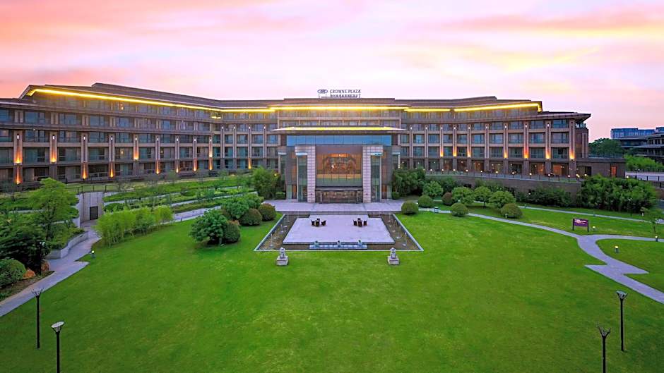 Crowne Plaza Xuzhou Dalong Lake By IHG