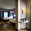 La Quinta Inn & Suites by Wyndham Dallas Dfw Airport North