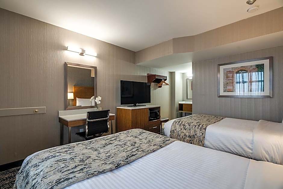 Monte Carlo Inn Toronto West Suites