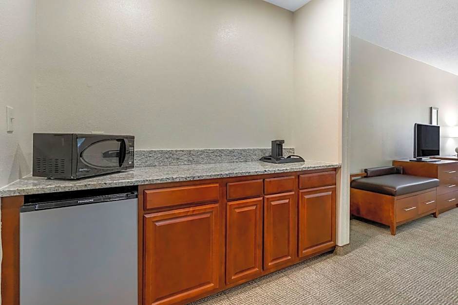 Comfort Inn & Suites Lenoir Hwy 321 Northern Foothills