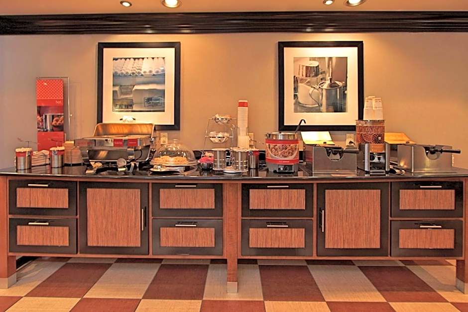 Hampton Inn By Hilton Defiance