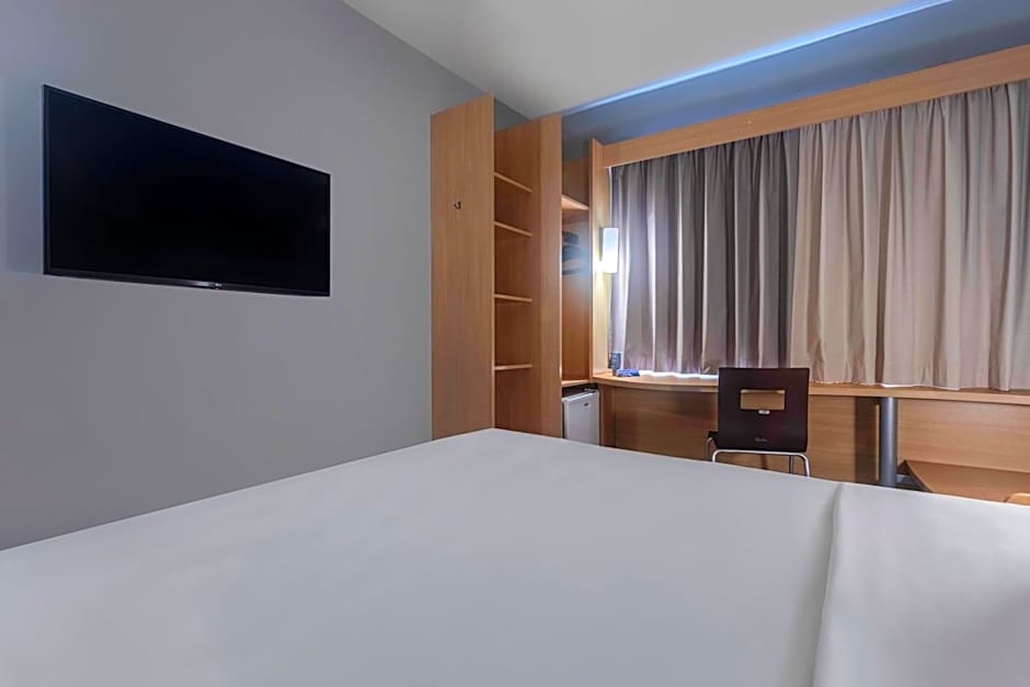 Ibis Salvador Rio Vermelho