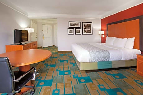 King Room with Mobility/Hearing Impaired Access - Non-Smoking