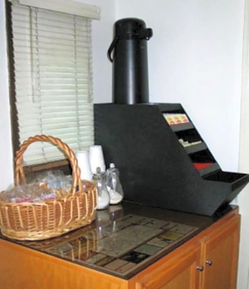 Sunset Inn and Suites West Sacramento