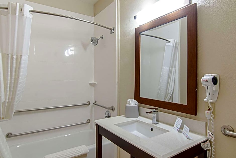 Comfort Suites NW Dallas Near Love Field