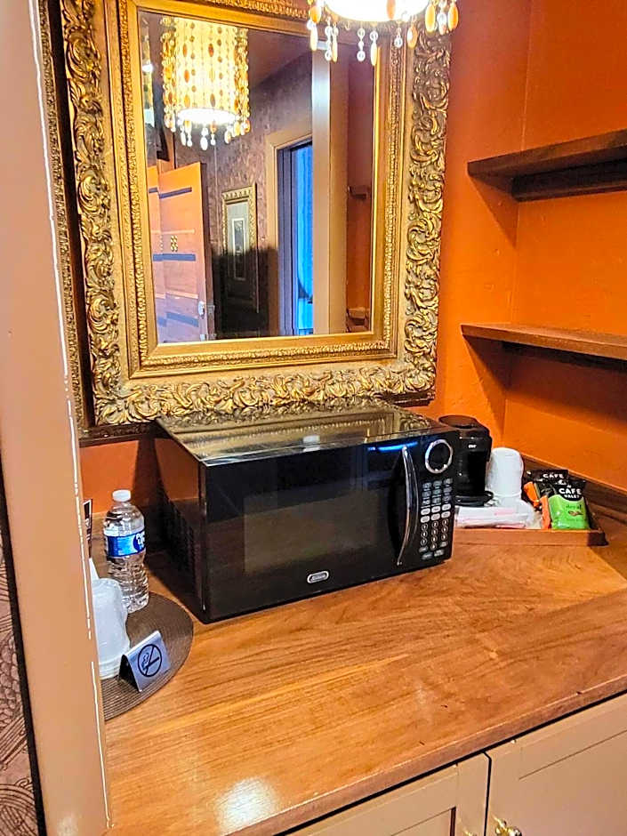 Altland House Inn & Suites