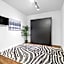Beverly Grove Chic City Oasis 2 BR Apt with Den 138