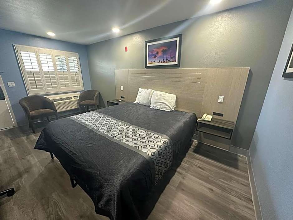 Orange Tustin Inn in Orange