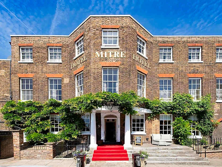 The Mitre, Hampton Court