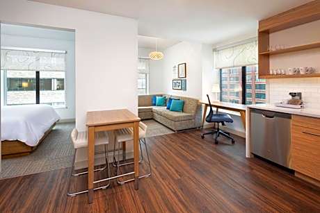 One-Bedroom King Suite with Sofa Bed - Hearing Accessible