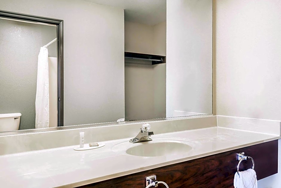 Super 8 by Wyndham Madison IN