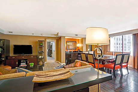 2 Room Corner Suite-2 Double Beds-Cityview-Ns