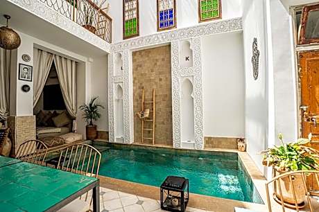 Riad Larbi Khalis
