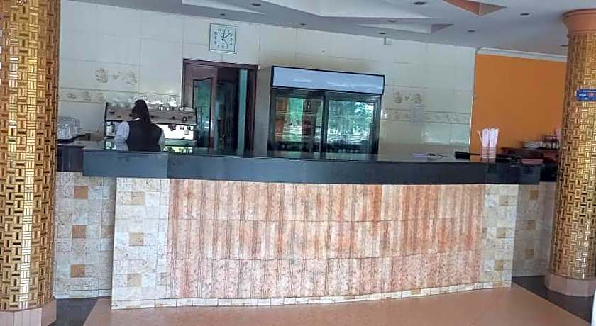 Super Paradise Hotel
