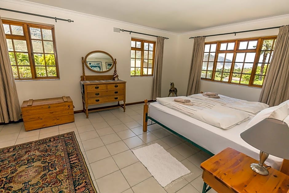 Hout Bay Lodge