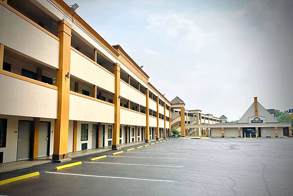 Days Inn by Wyndham Alexandria