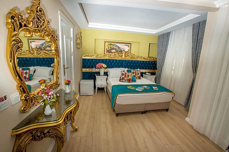 Atlantis Royal Hotel