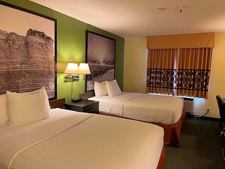 Super 8 by Wyndham Colby
