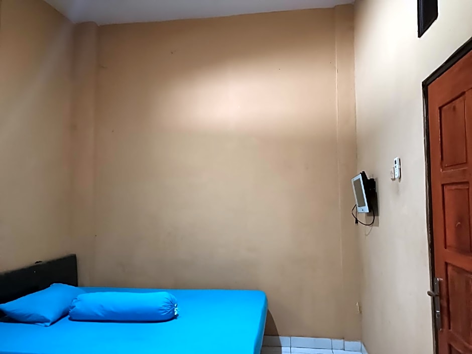 OYO 93073 Penginapan 69