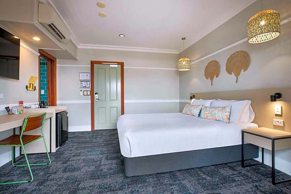 Nightcap at Manly Hotel