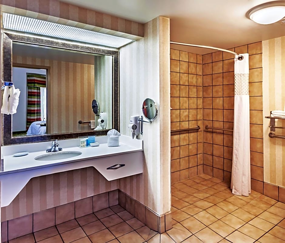 Hampton Inn & Suites Tulsa-Woodland Hills