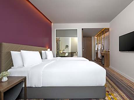 Deluxe Twin Room with City View