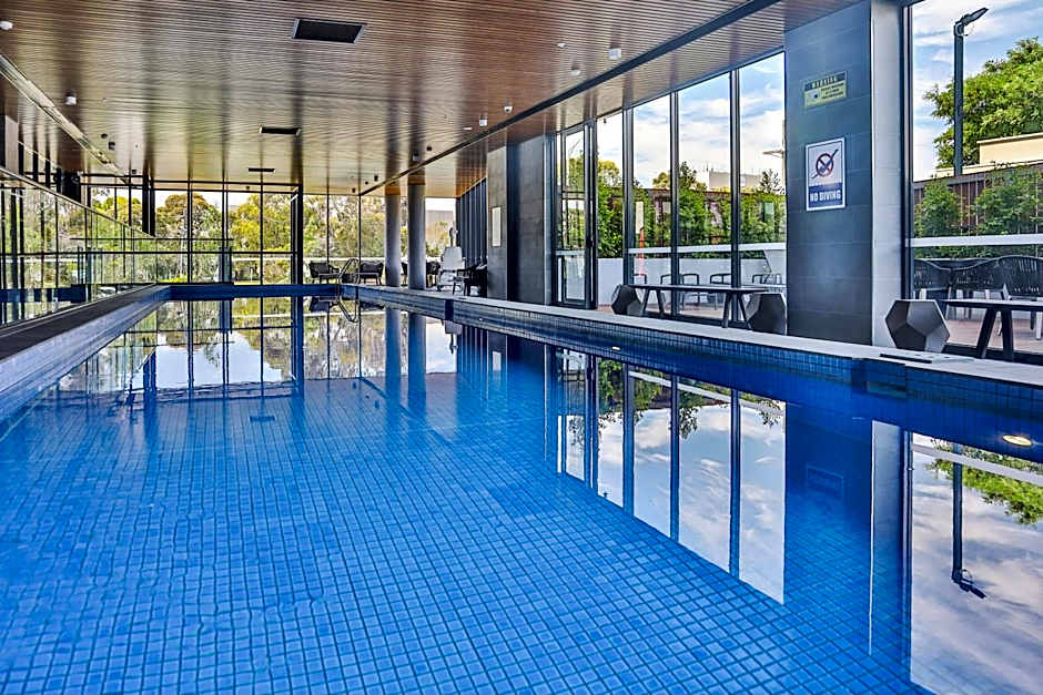 Melbourne Knox Central Apartment Hotel