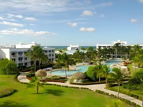 Playa Blanca Beach Resort - All Inclusive