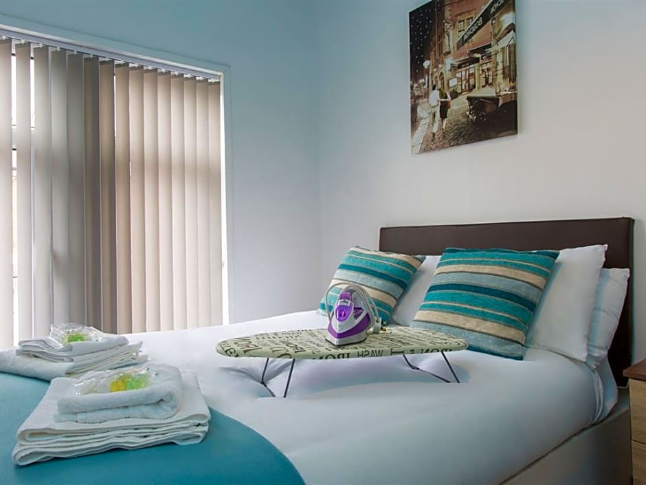 Town House @ Minshull New Road