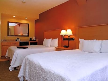 Queen Room with Two Queen Beds - Non-Smoking