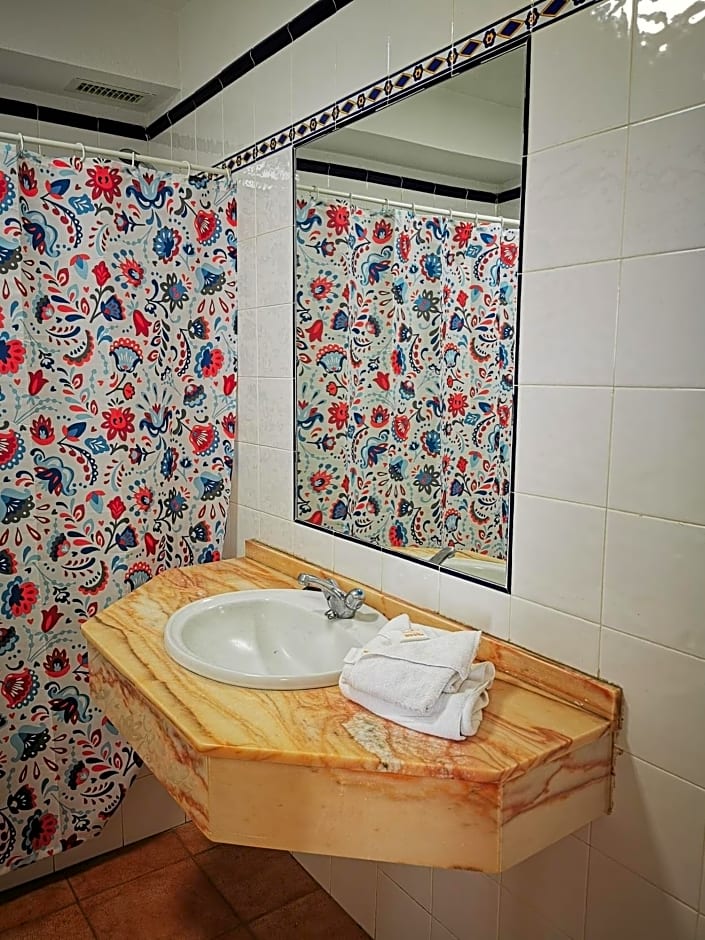 Apartamentos Oasis San Antonio