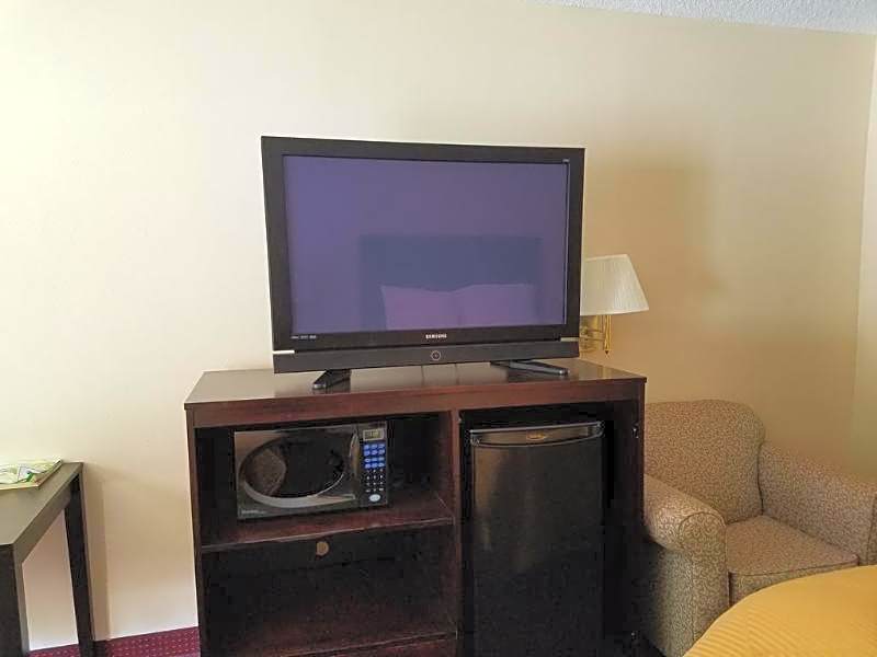 Ameraview Inn And Suites